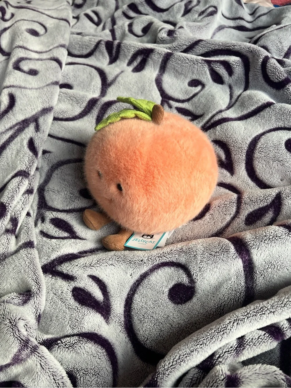 Jellycat Amuseables Peach🍑